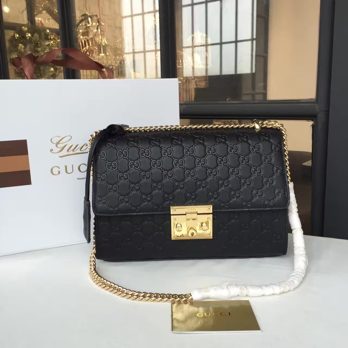 Gvc*1 gg leather padlock cohotbag 2165