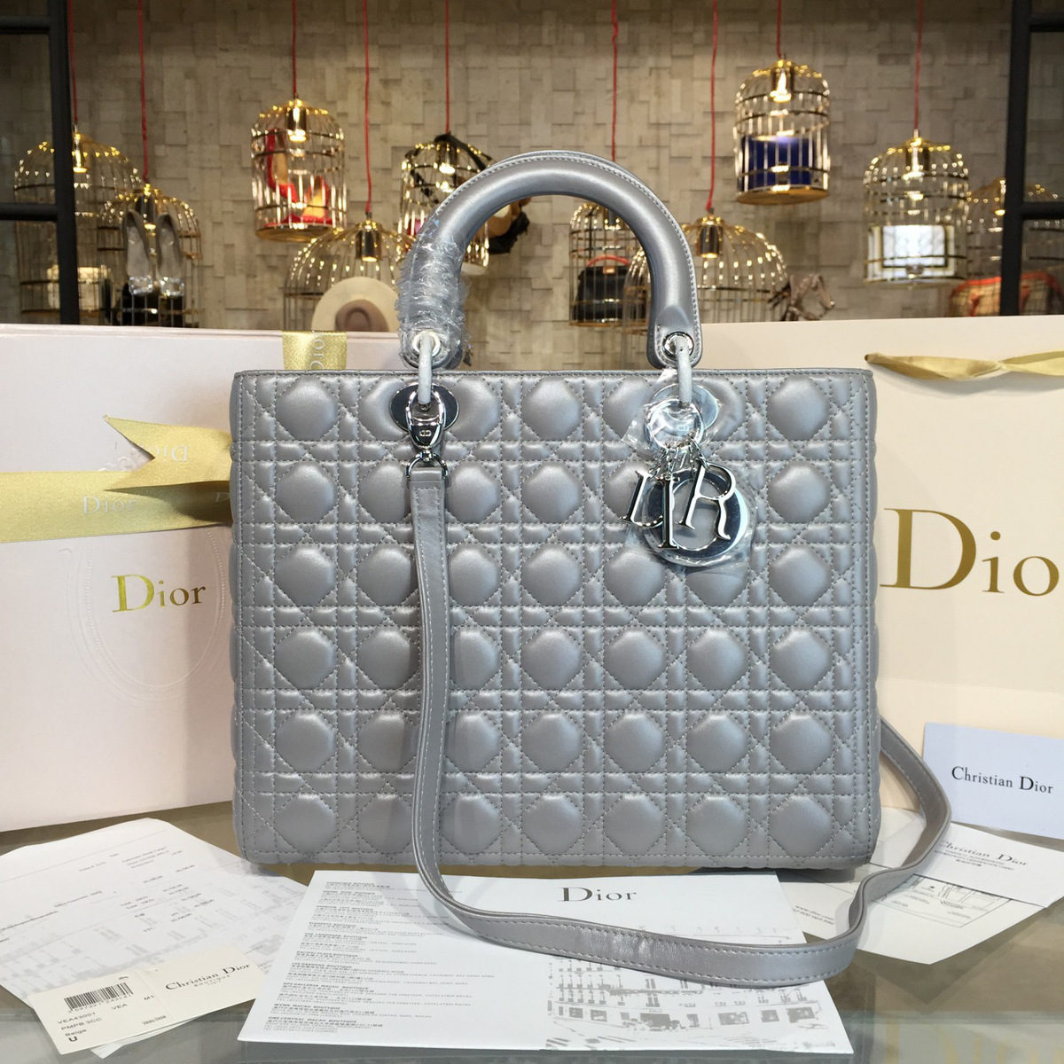 lady D10r 1642  31cm x 9cm x 24.5cm