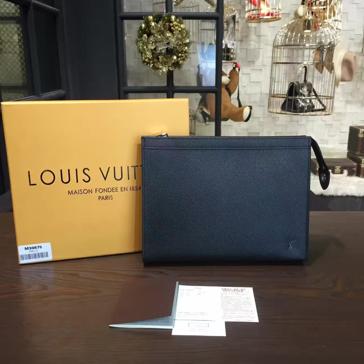 l0vis Vvtt0n toiletry cohotbag  pouch 19 indigo