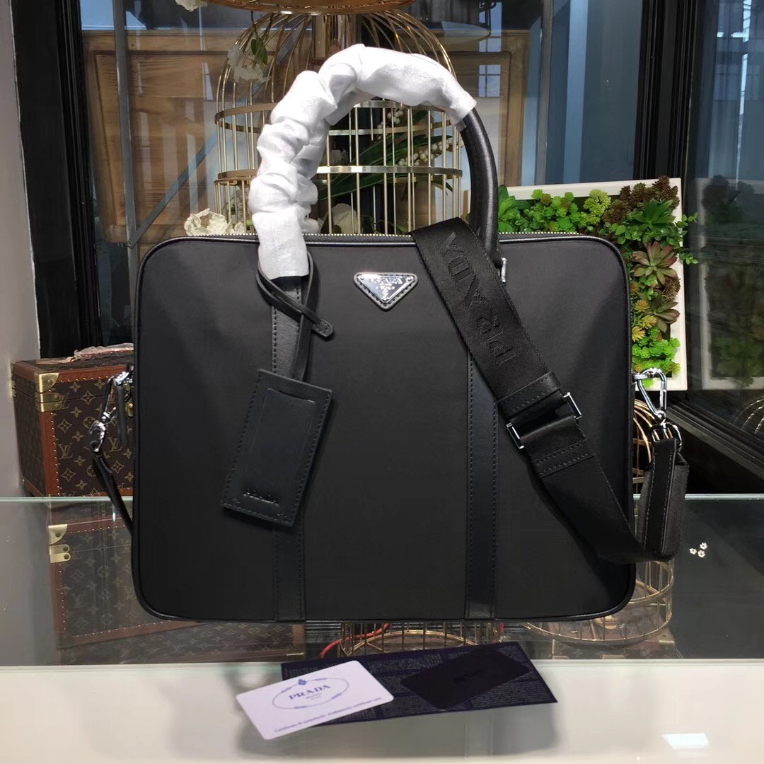 Pra*a nylon briefcase 4192 36*7*27.5cm