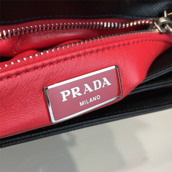 Pra*a metal closure 3929 24cm x 6.5cm x 14cm