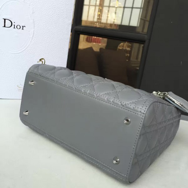 lady D10r 1632 24cm x 20cm x 10cm