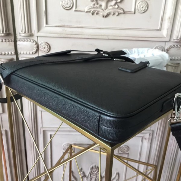 Pra*a leather briefcase 4325 34cmx7.5cmx34.5cm