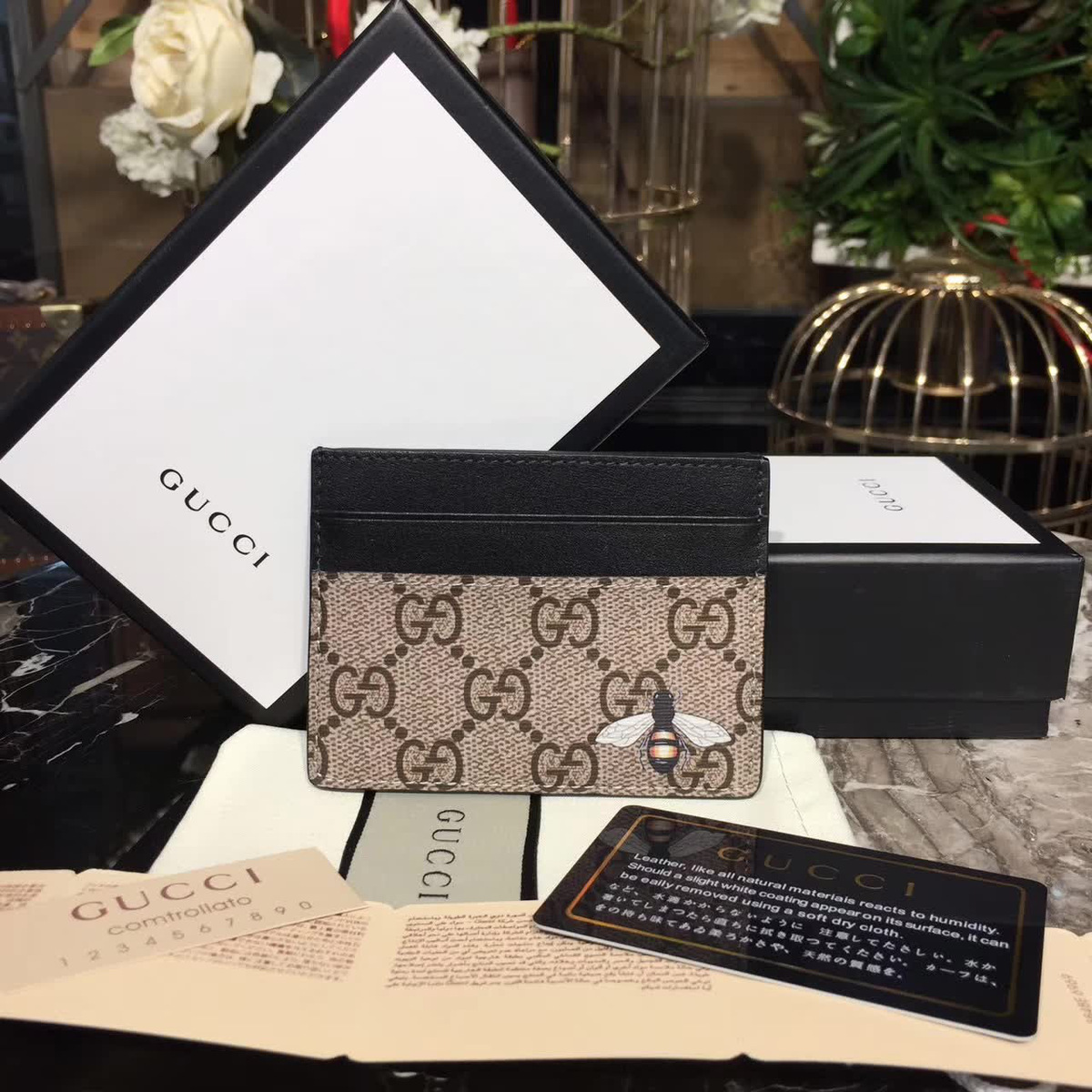 Gvc*1 gg leather card holder 02 10cmx7.5cm