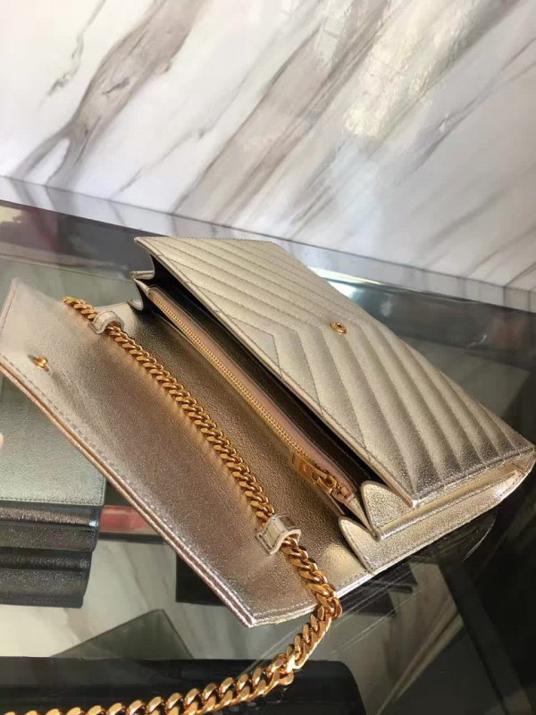 Y51 envelope chain wallet 5088  22cm x 5.5cm x 13.5cm