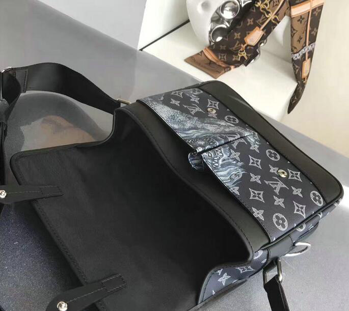 l0vis Vvtt0n  messenger pm  monogram canvas lion m54248 29cm x 19.5cm x 8cm