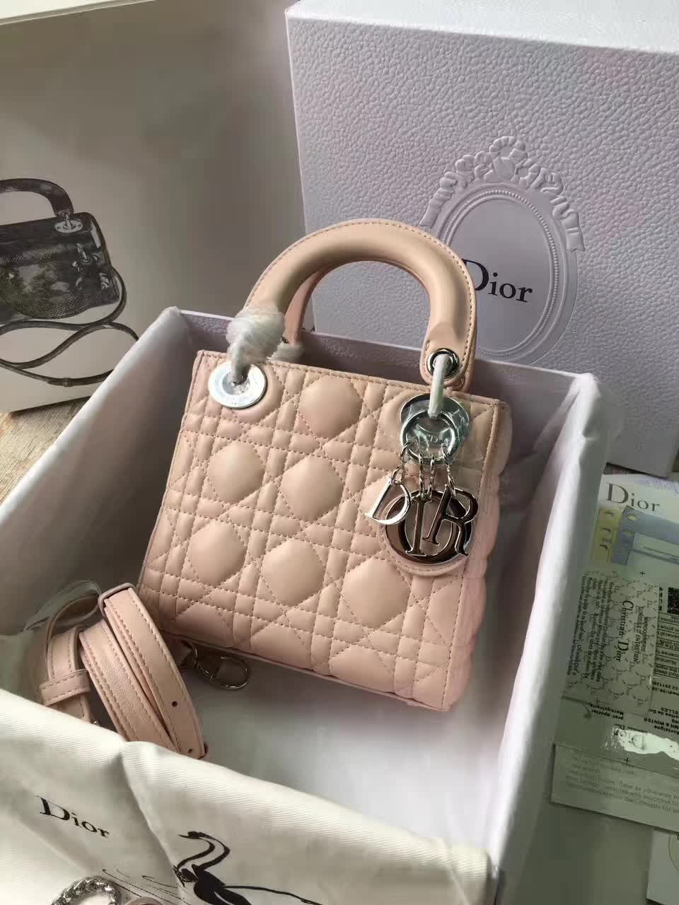 lady D10r 1583 17cm