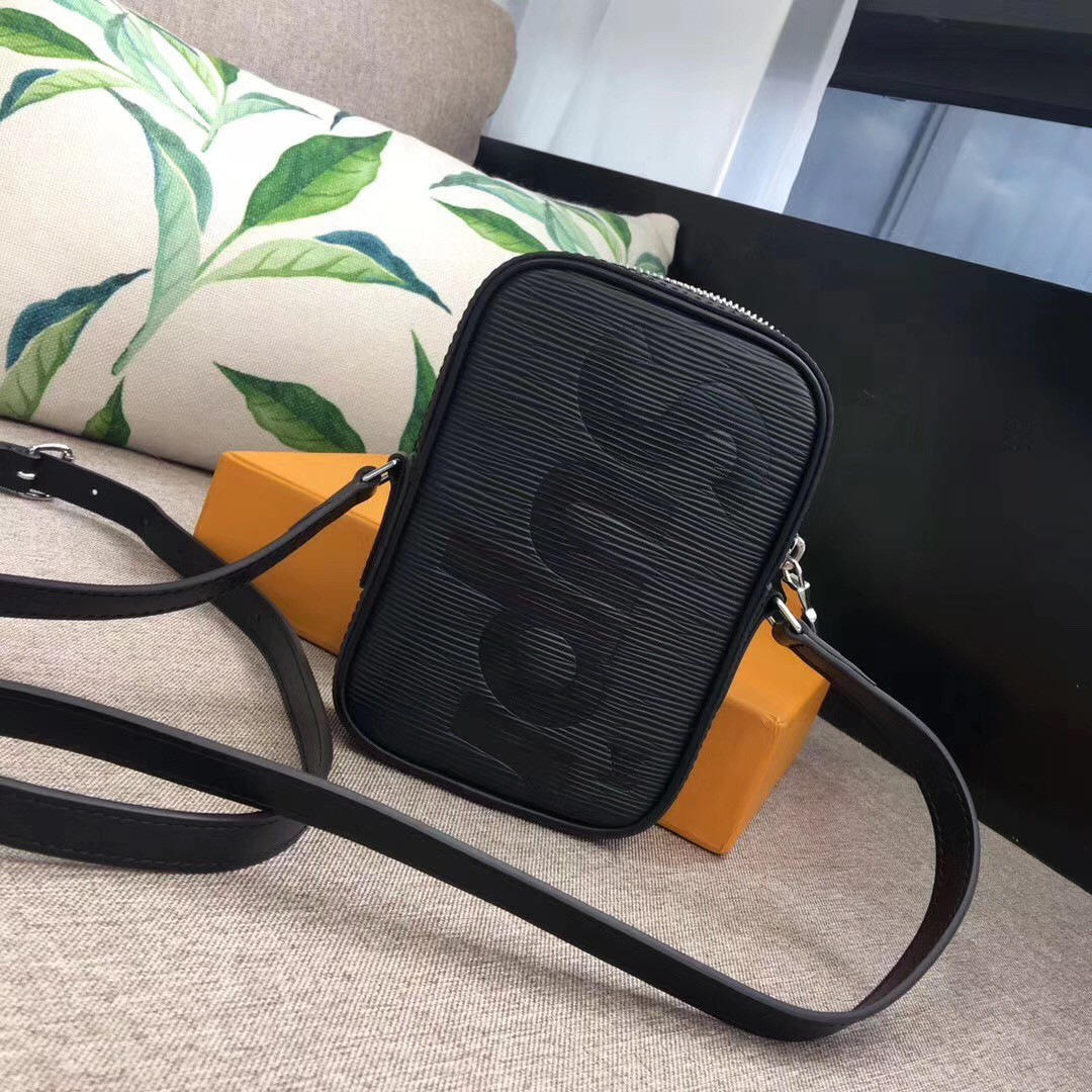 l0vis Vvtt0n svp*me shoulder bag black 3085 11.5cm*4cm*17cm