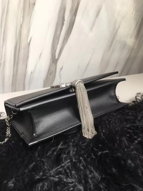 Y51 monogram- kate bag with leather tassel 5007 19 cm x 12cm x 4cm