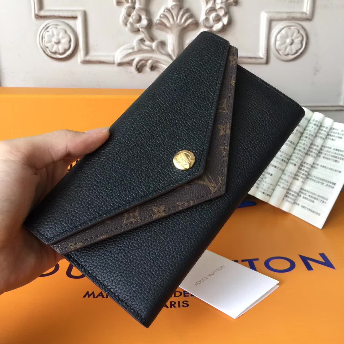 cohotbag l0vis Vvtt0n wallet black 3712