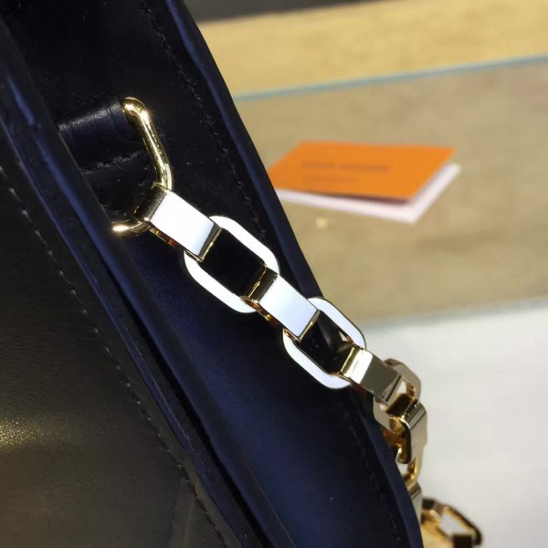 l0vis Vvtt0n l0vise chain cohotbag  gm 3437
