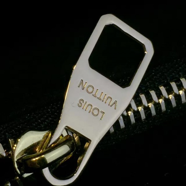 l0vis Vvtt0n l0vise chain cohotbag  gm 3437