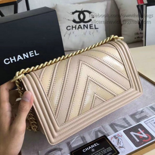 Ch**el chevron quilted medium boy bag beige