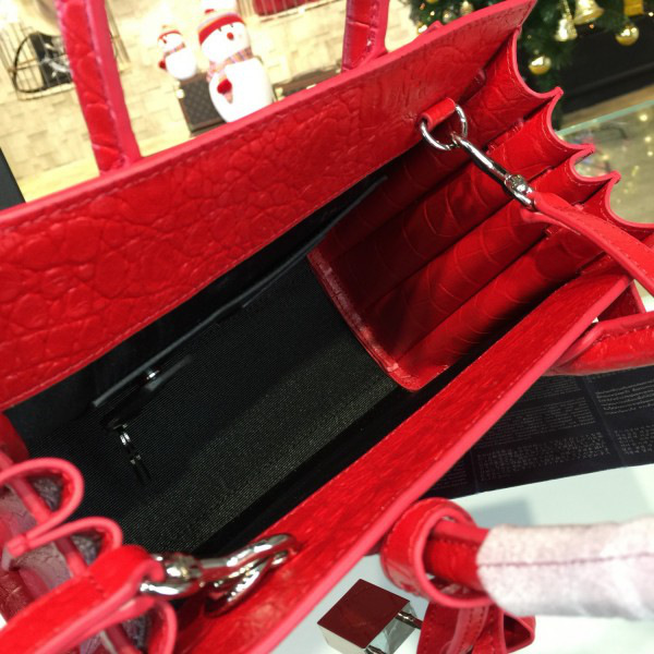Y51 sac de jour in crocodile embossed leather red 4920 21.5cm x 9.5cm x 18cm