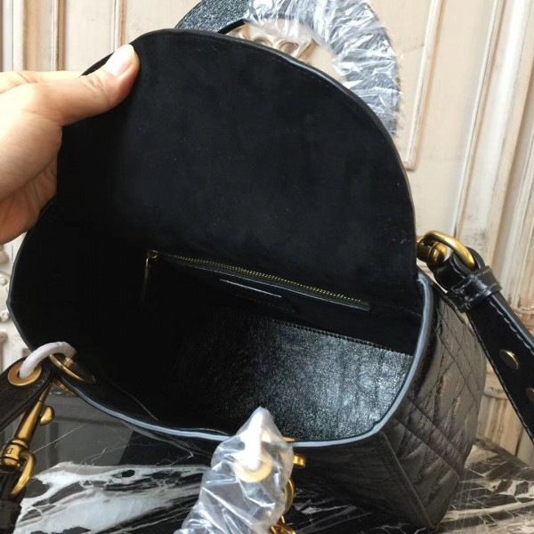 cohotbag lady D10r