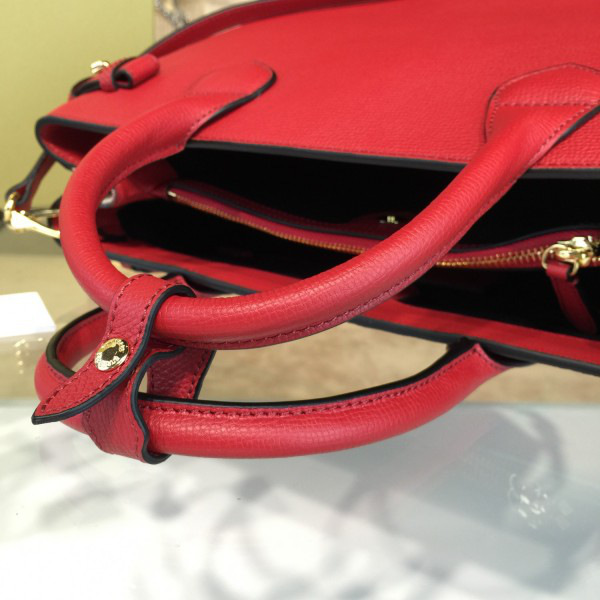 Bv*b*rry red shoulder bag 35cm x 15cm x 26cm