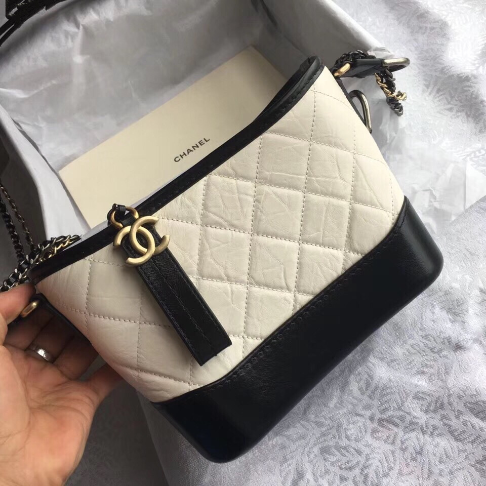 Ch**el's gabrielle small hobo bag white spell black  20cm