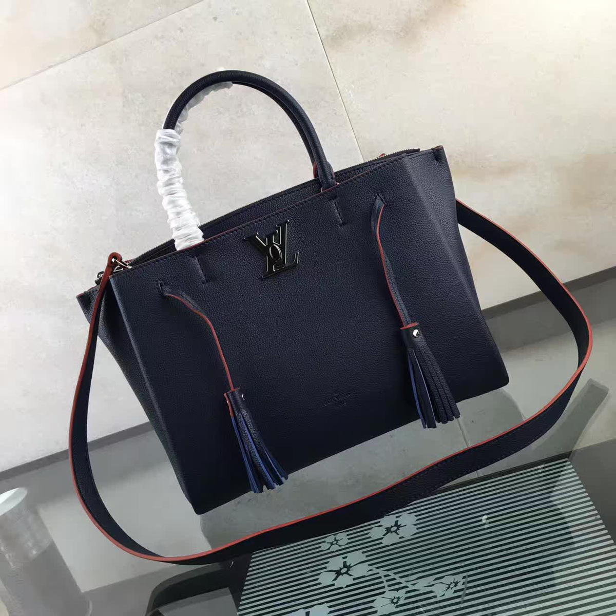 l0vis Vvtt0n m54570 dark blue 38cm
