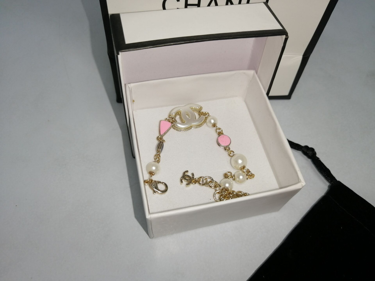 Ch**el delicate bracelet