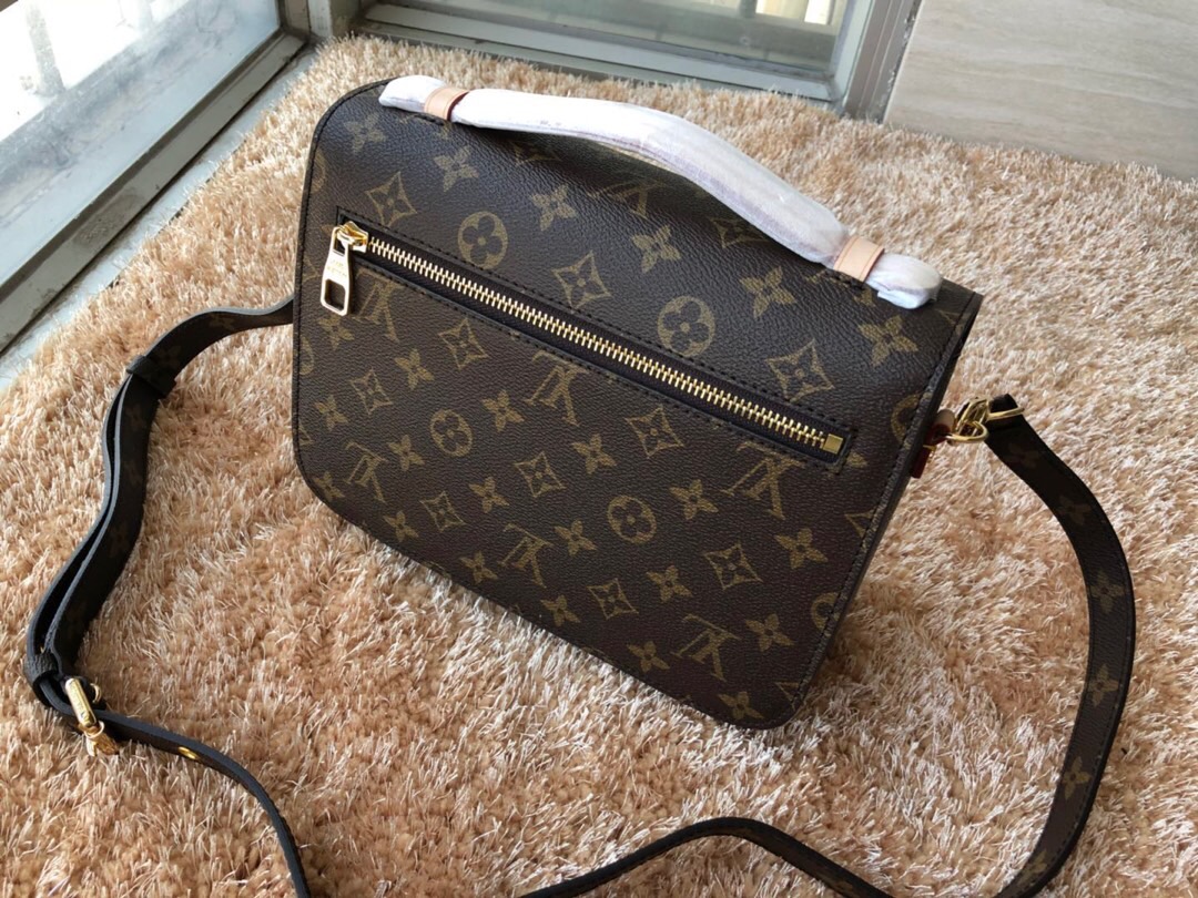 l0vis Vvtt0n pochette metis monogram canvas 25cm