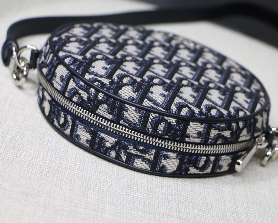 D10r oblique round bag 15.5*4cm