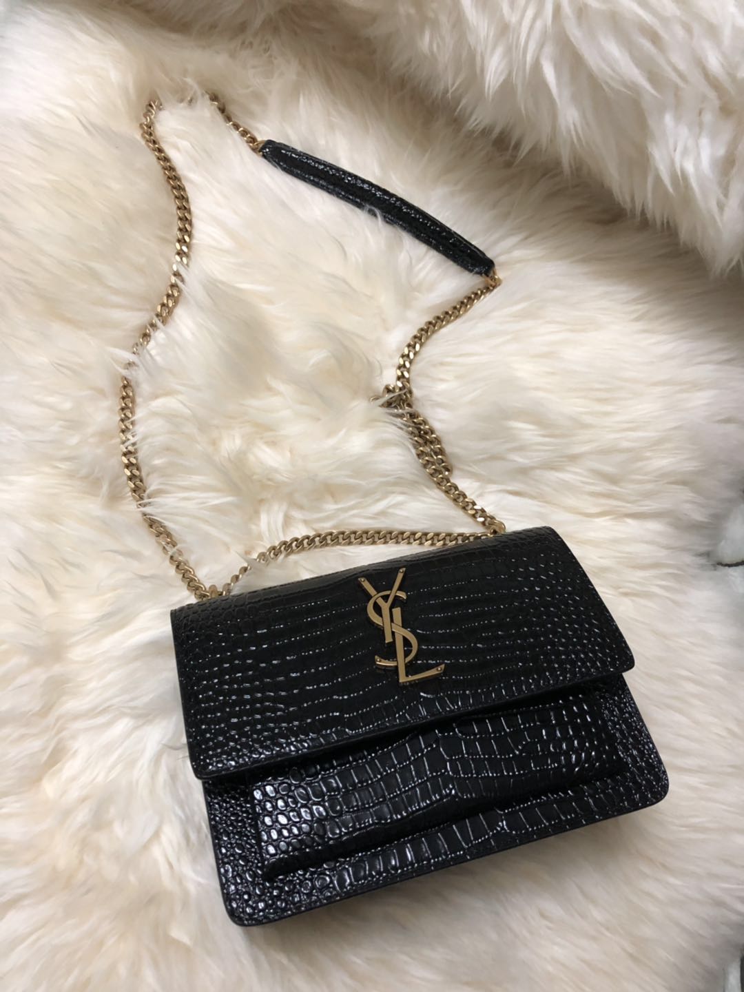 Y51 monogram kate in embossed crocodile shiny  22cm