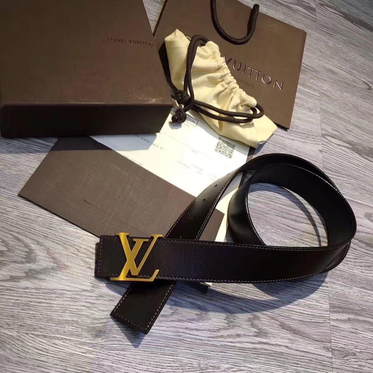 l0vis Vvtt0n belt 15