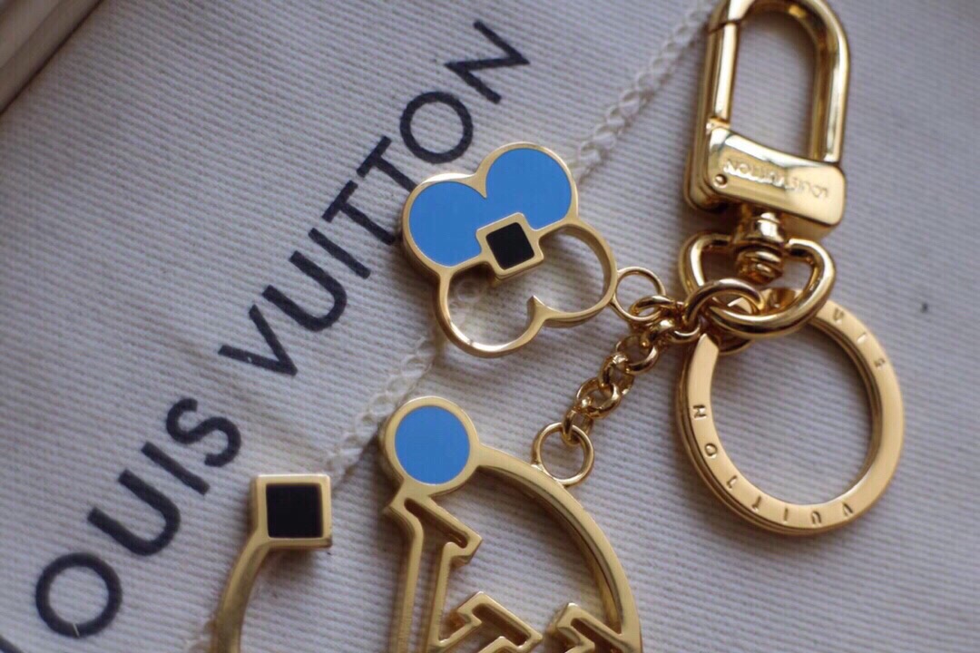l0vis Vvtt0n key ring m67287