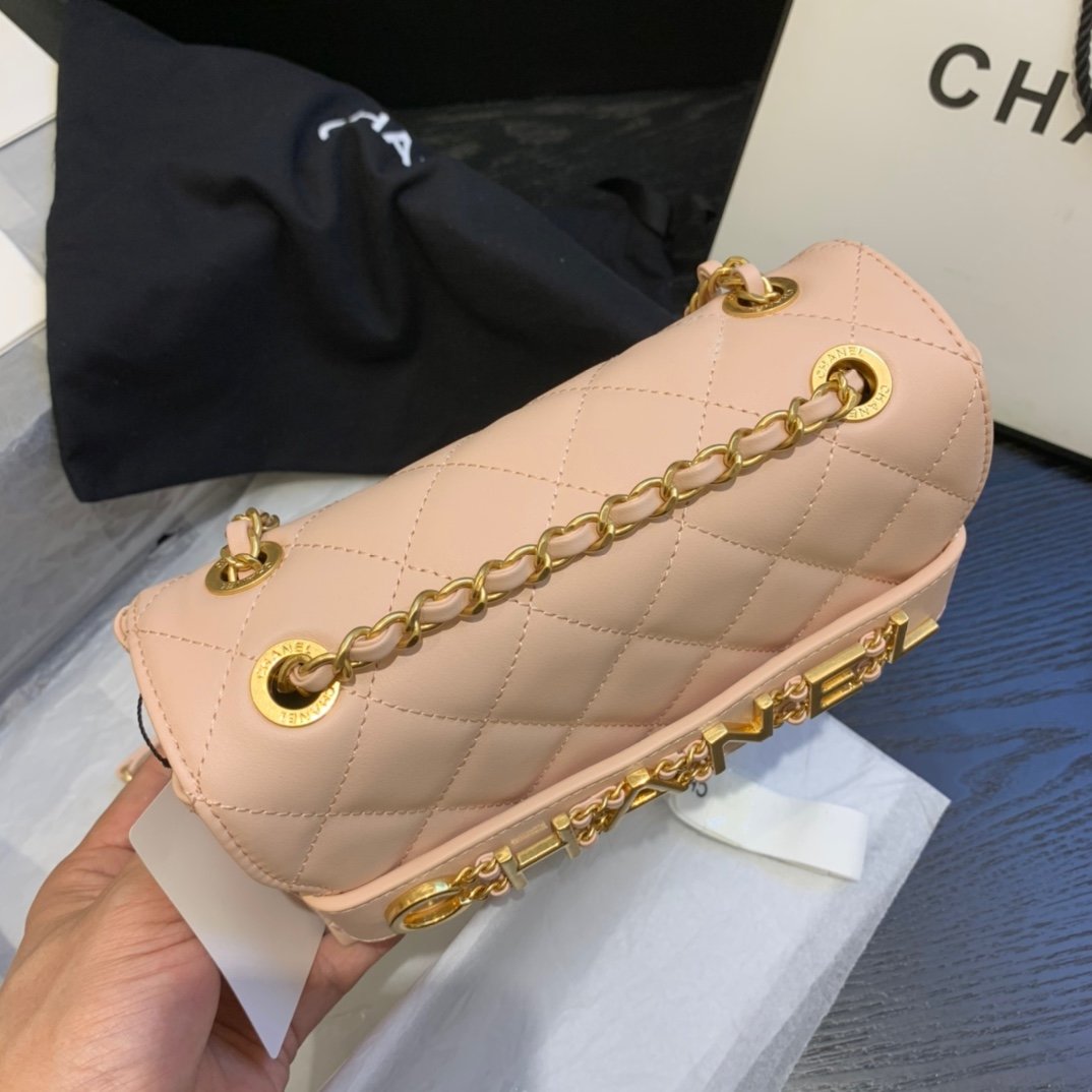 Ch**el small flap bag 15 x 21 x 8cm