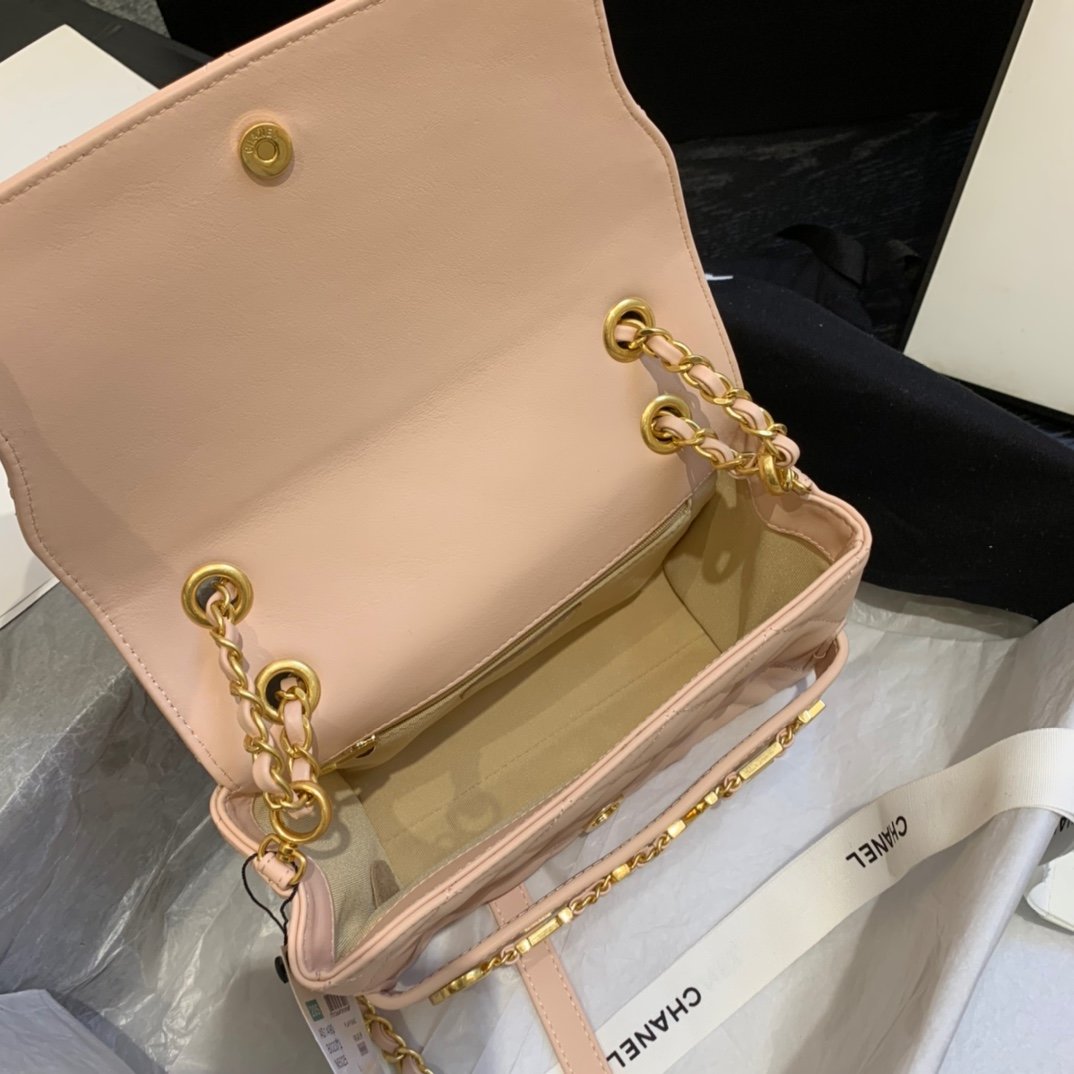 Ch**el small flap bag 15 x 21 x 8cm