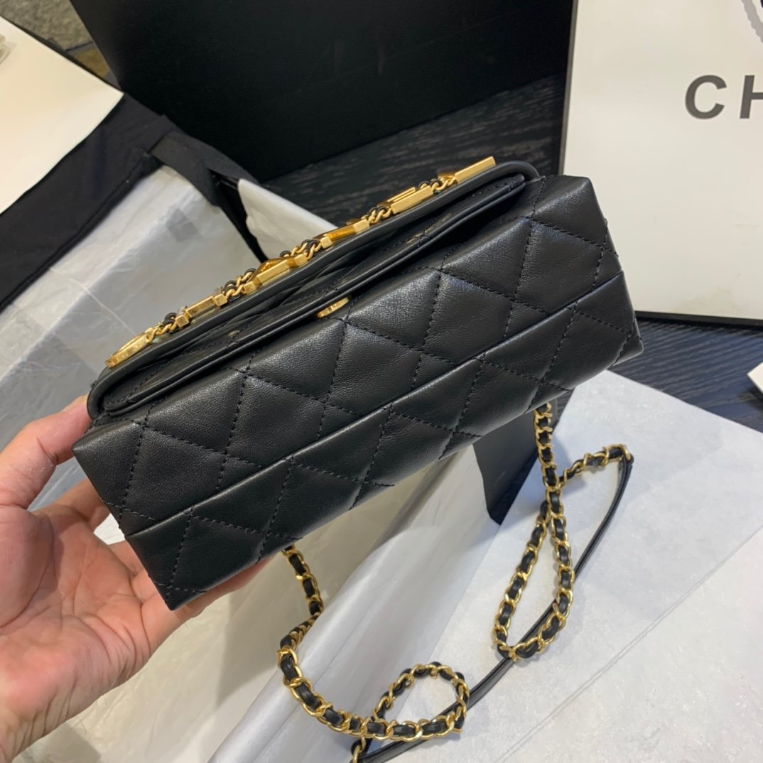 Ch**el small flap bag black 15 x 21 x 8cm