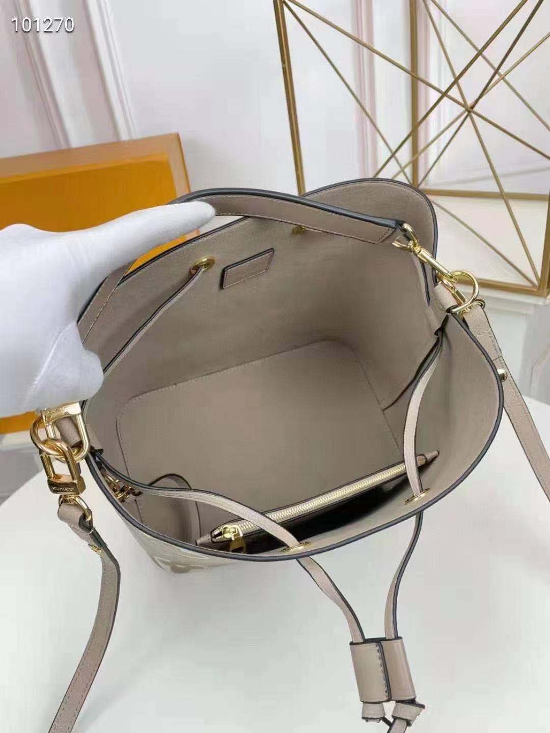 Lv m45555  néonoé mm bicolor monogram empreinte leather 26CM