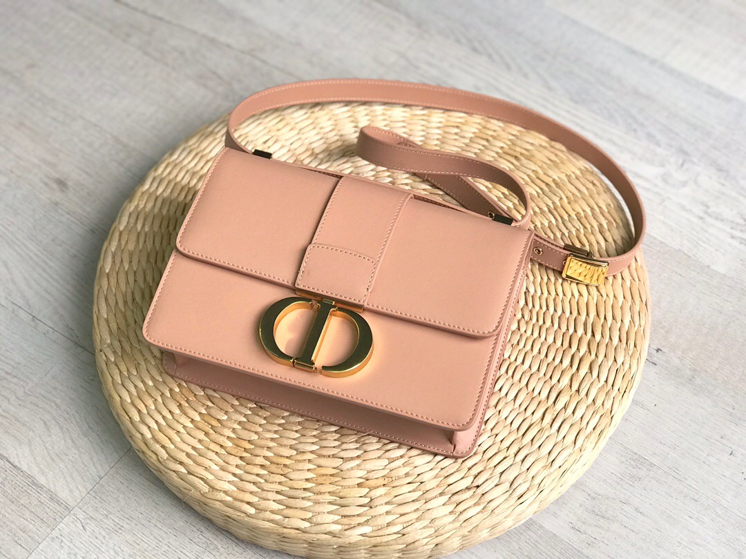 D10r 30 montaigne bag latte box calfskin pink m9203umos 24 x 17 x 8 cm