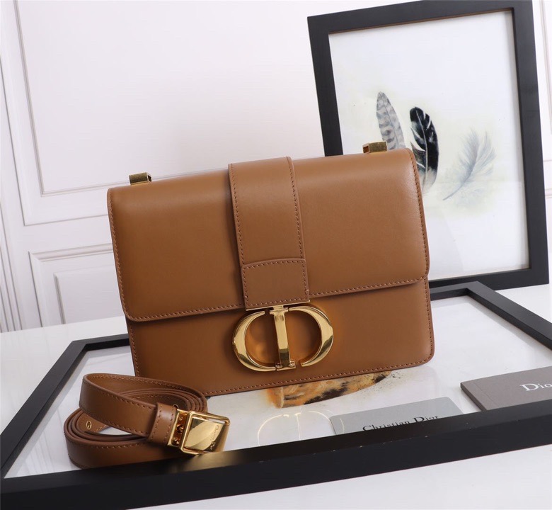 D10r lady D10r montaigne smooth cowhide brown 24 x 17 x 8 cm
