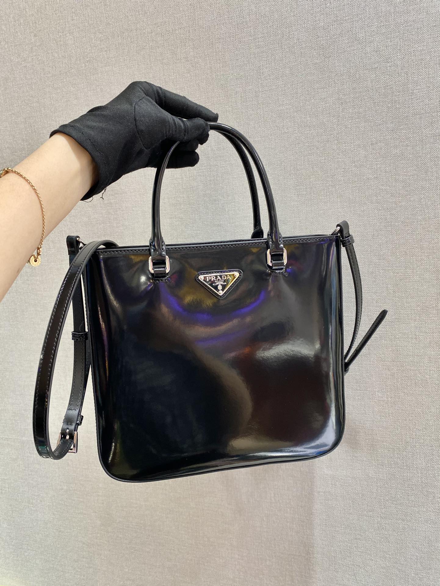 Pra*a  brushed leather tote bag black 1ba330 24 x 22 x 6 cm