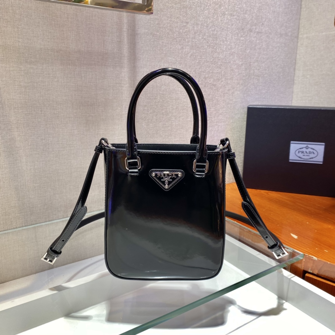 Pra*a small brushed leather tote black 1ba331 15 x 17.5 x 5 cm
