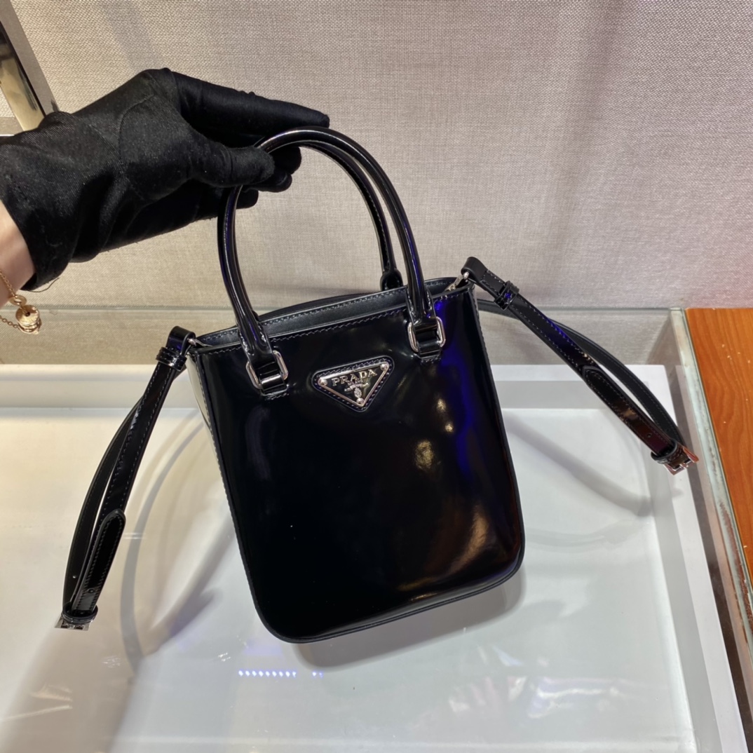Pra*a small brushed leather tote black 1ba331 15 x 17.5 x 5 cm
