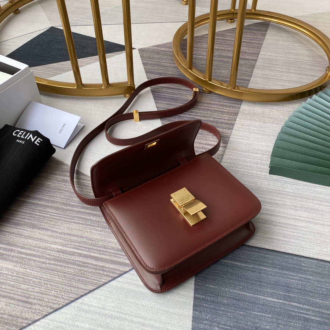 Ce1i*e small classic bag in box calfskin burgundy 189183dls 18 x 15 x 6 cm