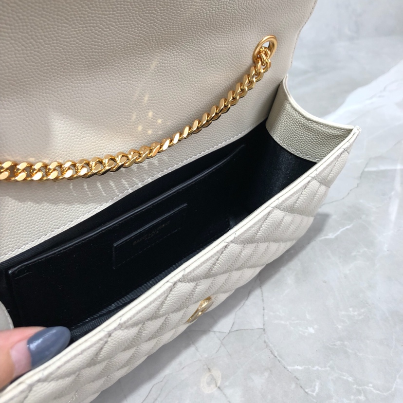 Y51 envelope small bag in grained leather white 600195 21 × 13 × 6 cm