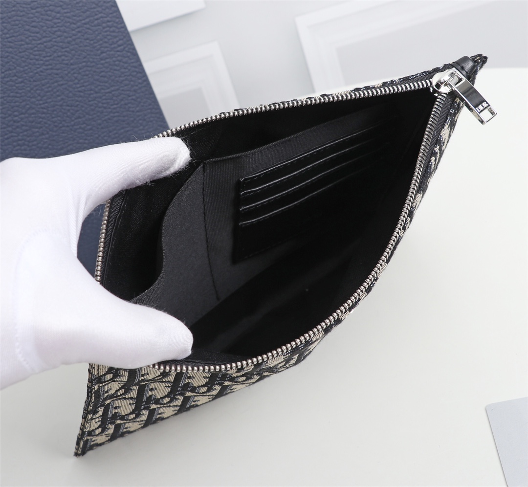 D10r pouch beige and black D10r oblique jacquard 2obca251yse 30 cm x 20 cm x 2.5 cm