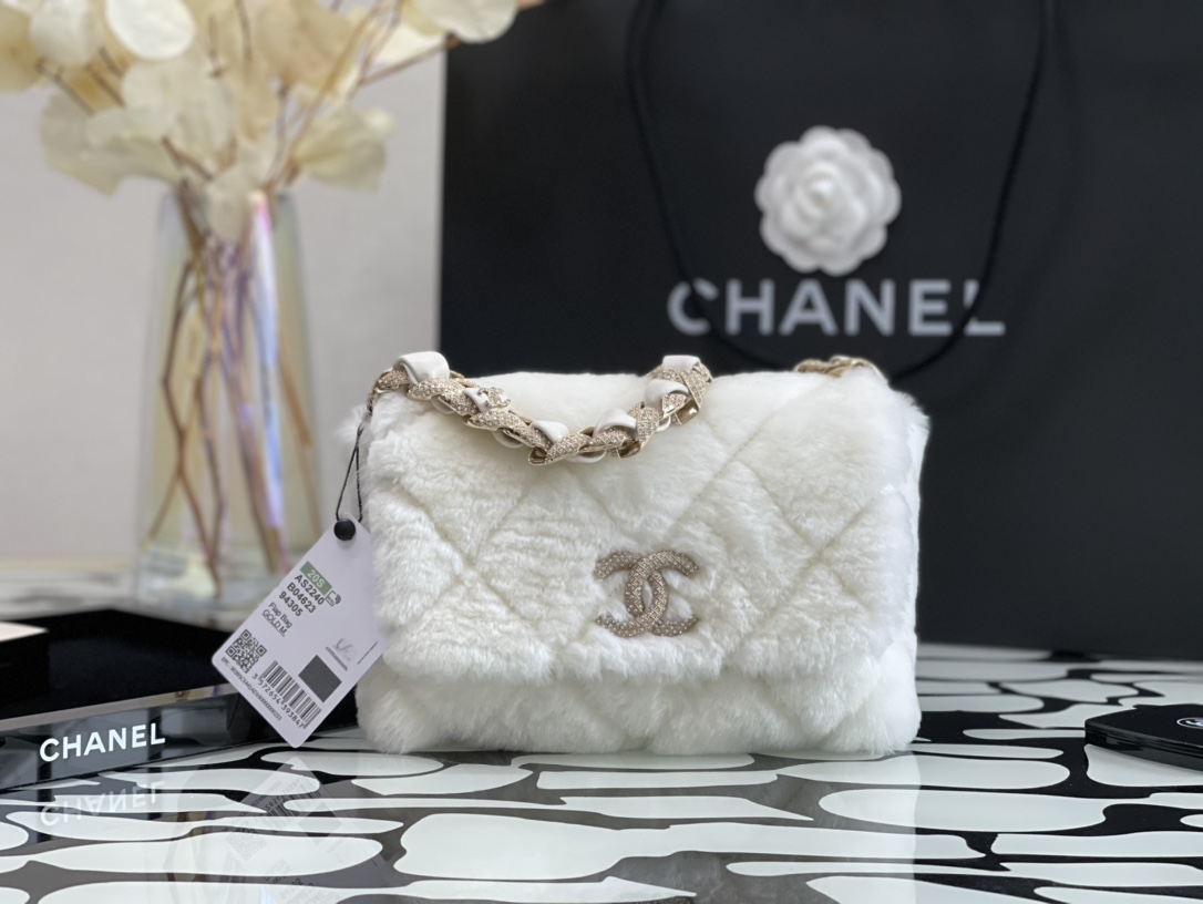 Ch**el shearling lambskin flap bag silver metal as2240 15 x 21.5 x 6.5 cm