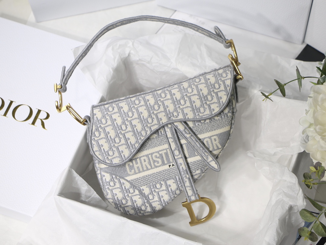 D10r saddle bag gray D10r oblique embroidery m0446criw 25.5 x 20 x 6.5 cm