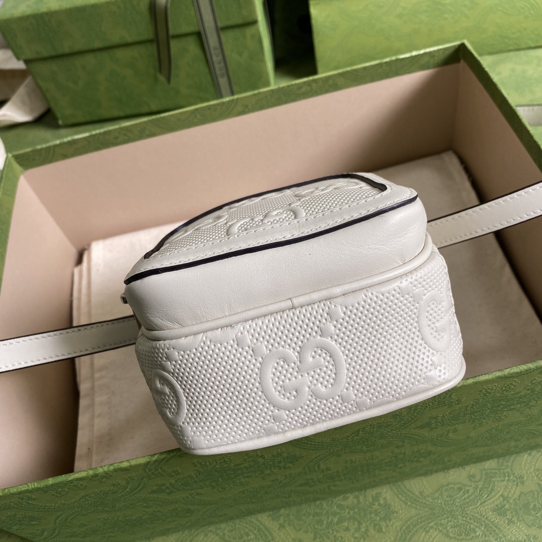 Gvc*1 gg embossed mini bag white leather 658553 11.5 × 17 × 4 cm