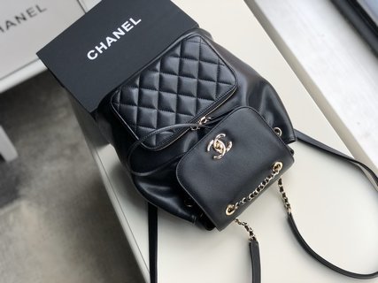 Ch**el business affinity backpack black leather a93748 25 x 24 x 17 cm