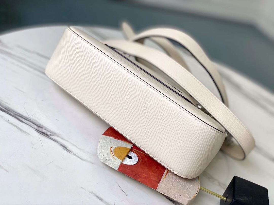 l0vis Vvtt0n marelle epi leather quartz m80688 25 x 15 x 8 cm
