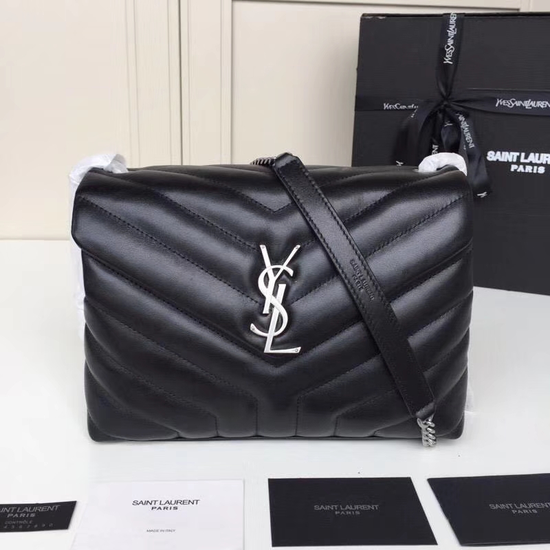 Y51 loulou small in quilted “y” leather black 494699 24 x 18 x 7 cm