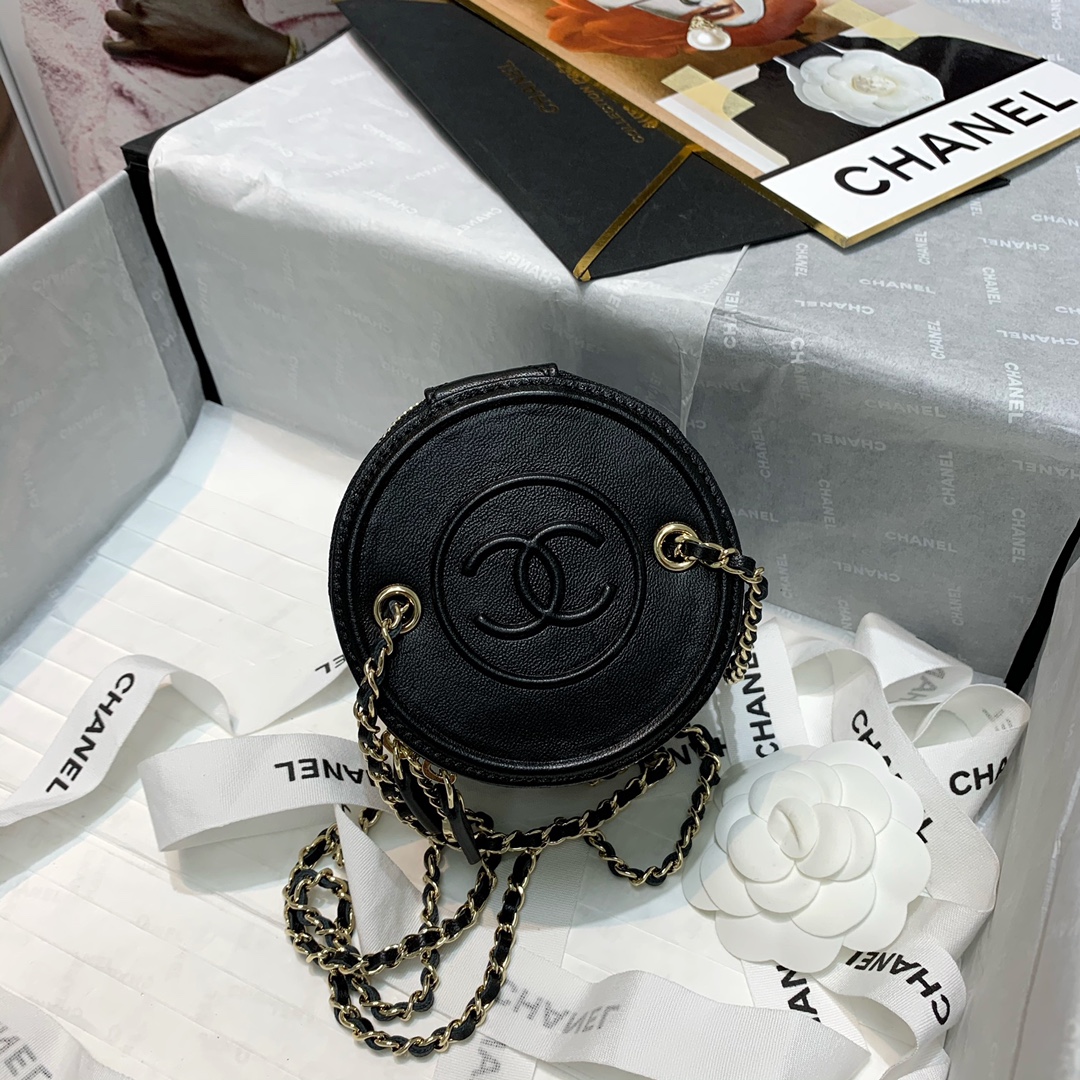 Ch**el small vanity with chain lambskin & gold-tone metal black ap2193 9 x 10 x 10 cm