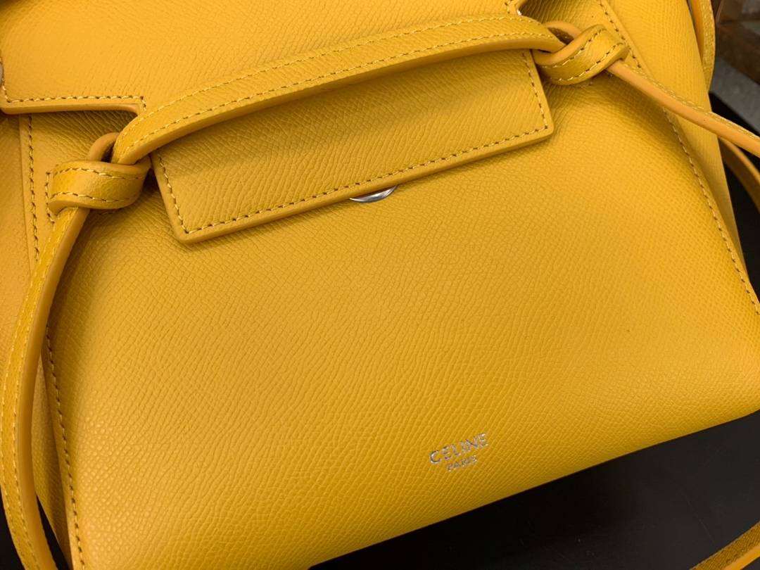 Ce1i*e nano belt bag in grained calfskin calendula 189003 20 x 20 x 10 cm