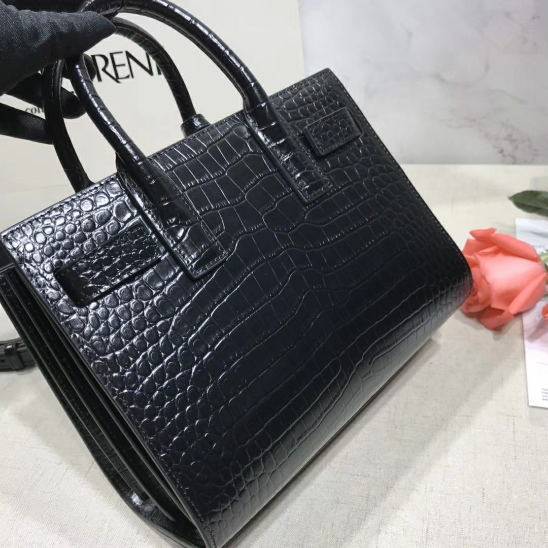 Y51 classic sac de jour nano in embossed crocodile shiny leather black 392035 22 x 18 x 11 cm