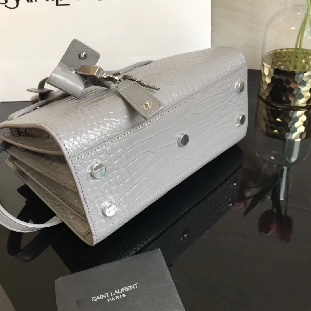 Y51 classic sac de jour nano in embossed crocodile shiny leather grey 392035 22 x 18 x 11 cm